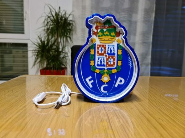 Logo F.C.Porto avec éclairage.