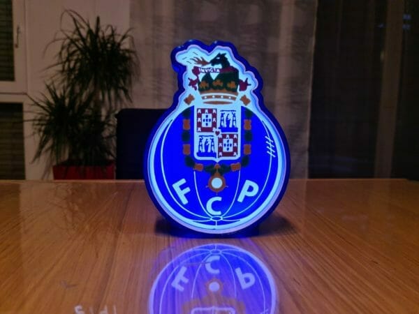 Logo F.C.Porto avec éclairage. – Image 3
