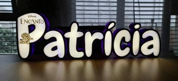 Patricia + Encanto 75cm avec éclairage. – Image 2