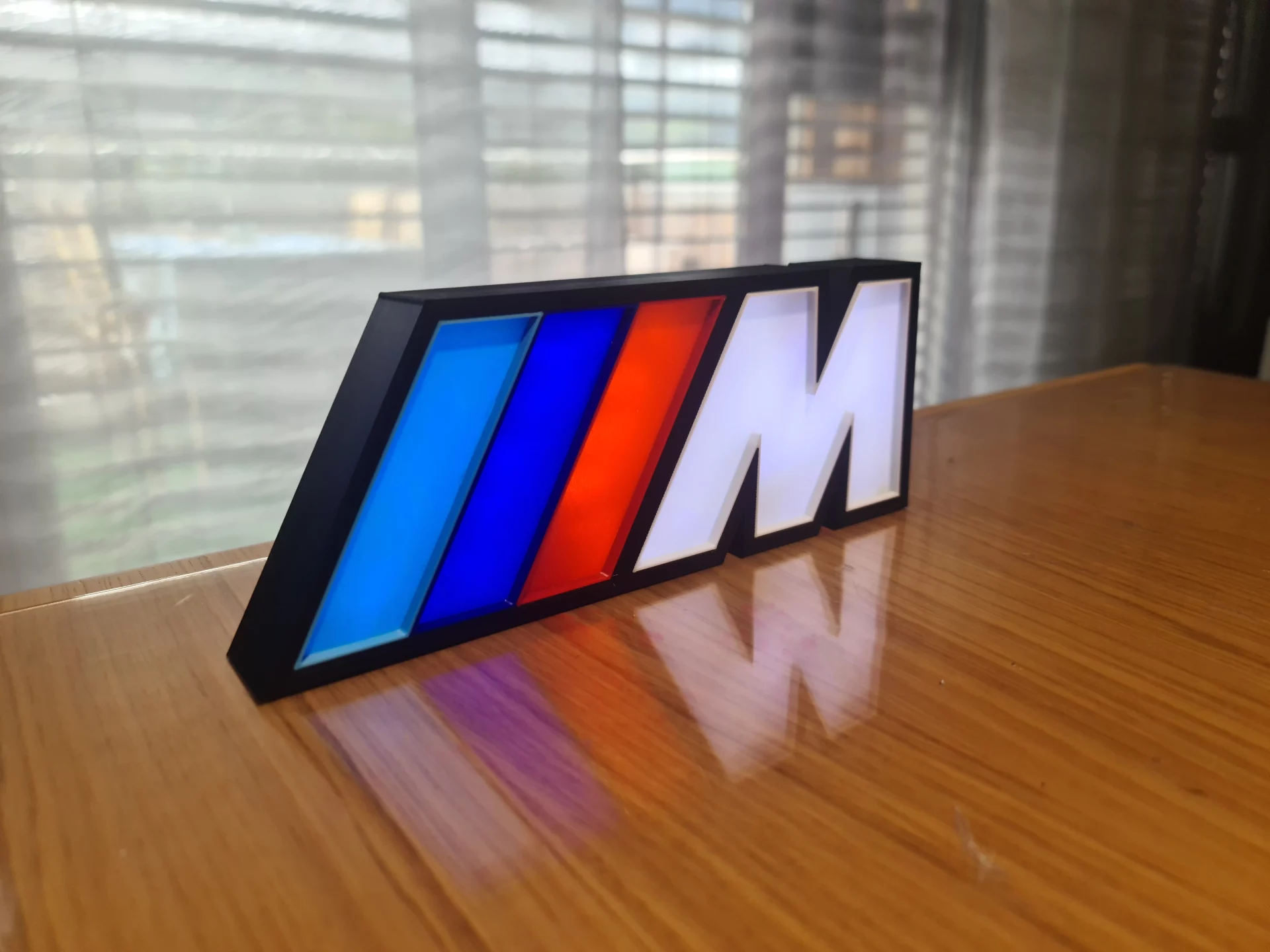 🚘 Logo BMW M avec éclairage - Cadeau Déco 3D