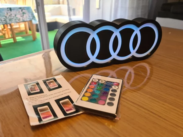 🚘 Logo AUDI avec éclairage RGB & APP BLUETOOTH – Image 4